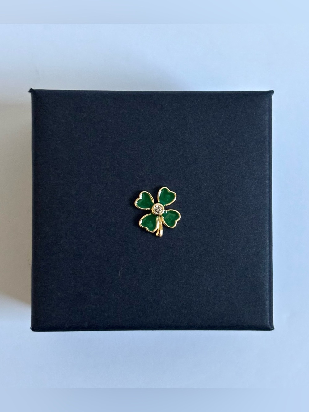 FOR LOCKET: Four leaf clover charm